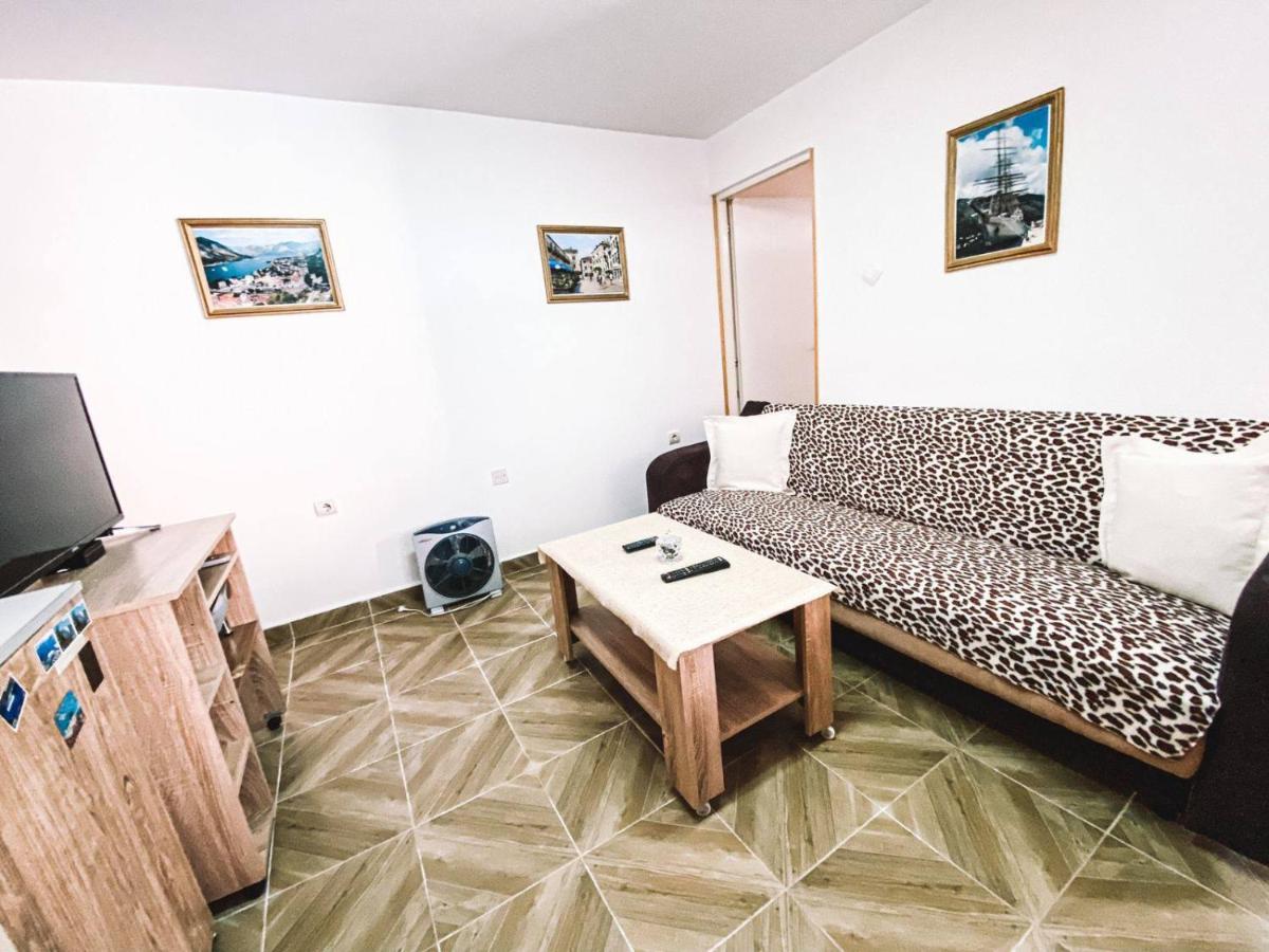 Apartment Near The Old Town Of Kotor Exterior foto